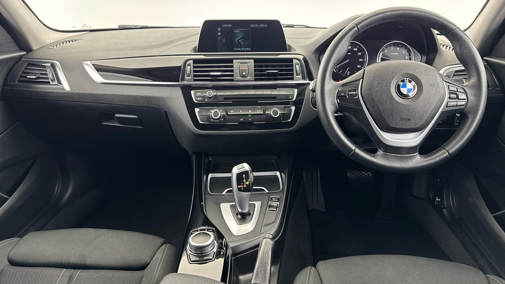BMW 1 Series 118I Sport 5-Door Grey #4