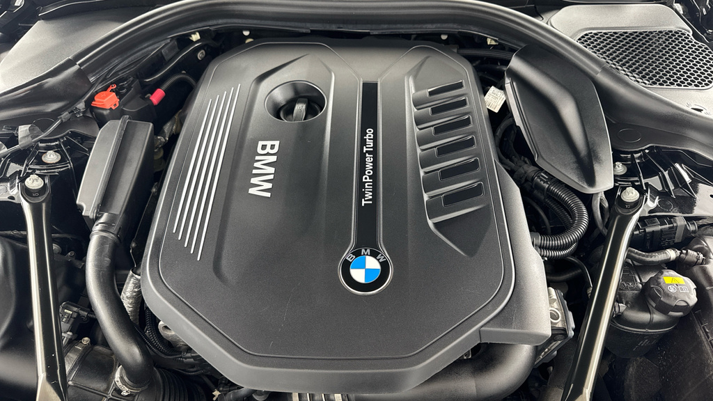 BMW 5 Series M Sport Blue #36