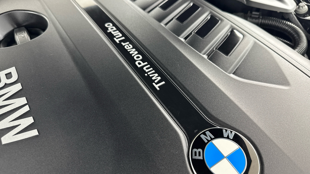 BMW 5 Series M Sport Blue #37