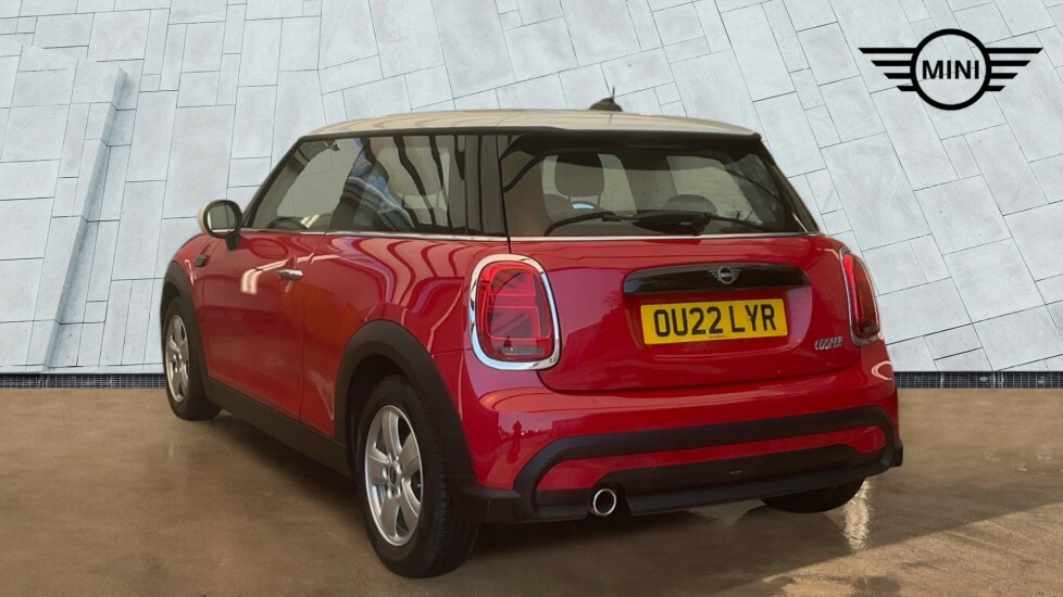 Mini Hatch 3-Door Hatch Cooper Classic OU22LYR Red #2