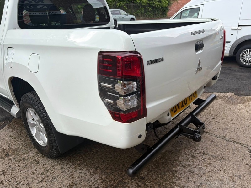 Mitsubishi L200 Pickup 2.2 Di-d Dc Barbarian X 4Wd Euro 6 S Black #13