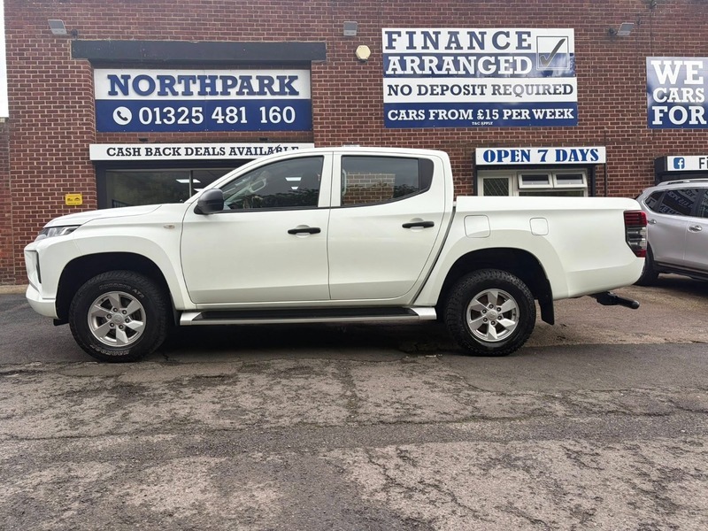 Mitsubishi L200 Di-d 4Life Dcb No White #4