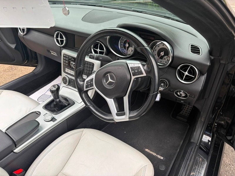 Mercedes-Benz SLK 200 Blueefficiency Amg Sport Tip Red #17