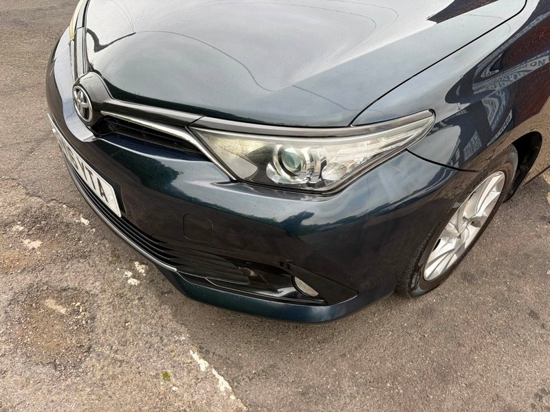Toyota Auris Auris Excel Vvt-i Hybrid Cvt White #10