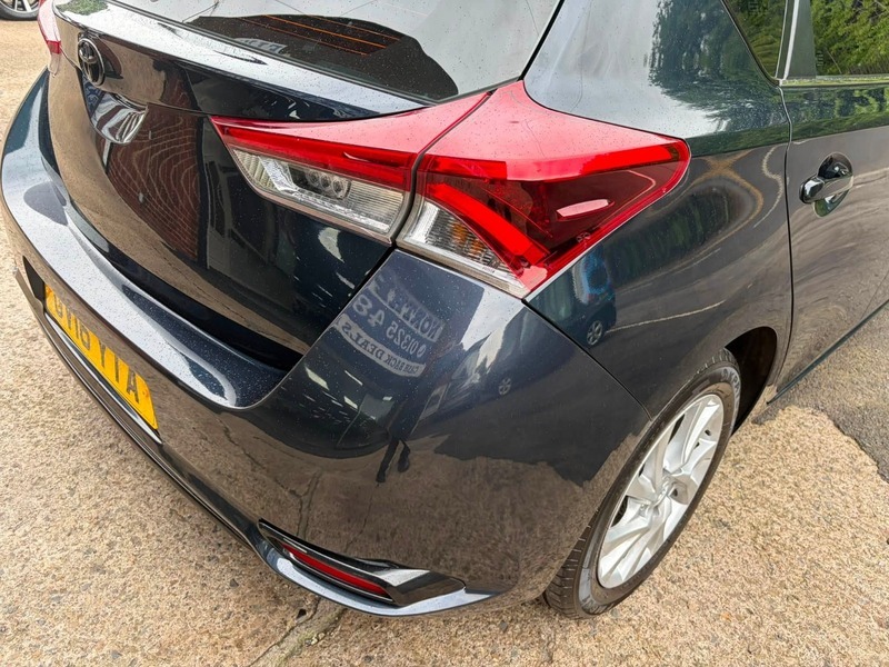 Toyota Auris Auris Excel Vvt-i Hybrid Cvt White #15