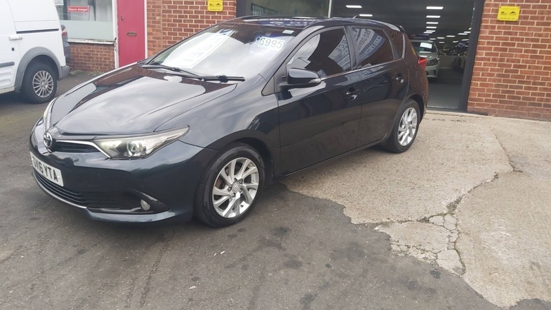 Toyota Auris D-4d Business Edition Buy Grey