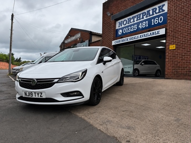 Vauxhall Astra Griffin Cdti White