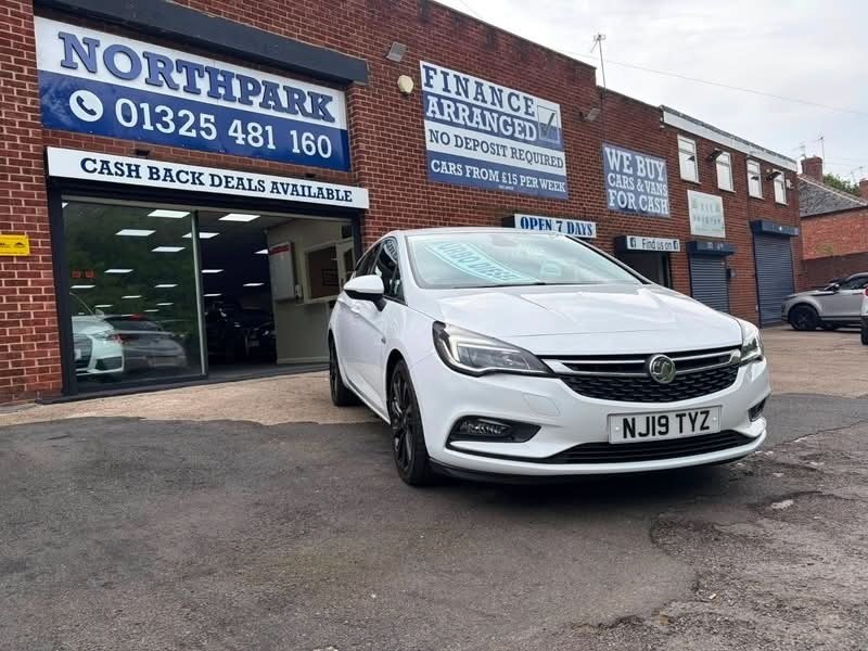 Vauxhall Astra Griffin Cdti White #3