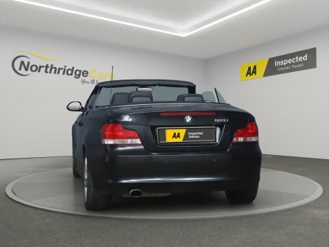 BMW 1 Series Hatchback Black #3