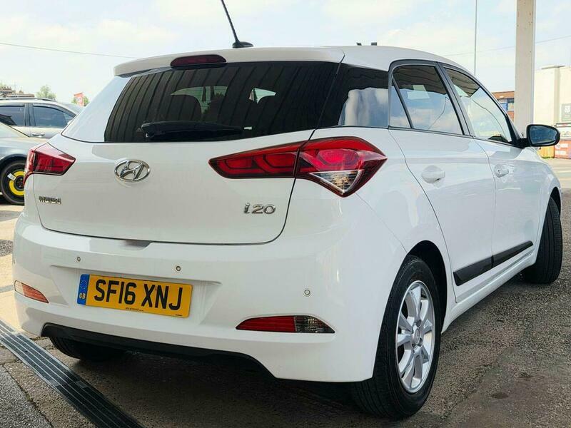 Hyundai I20 1.2 Go Euro 6 White #4