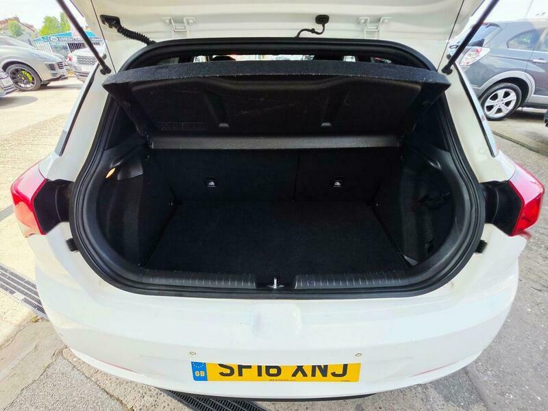 Hyundai I20 1.2 Se White #14