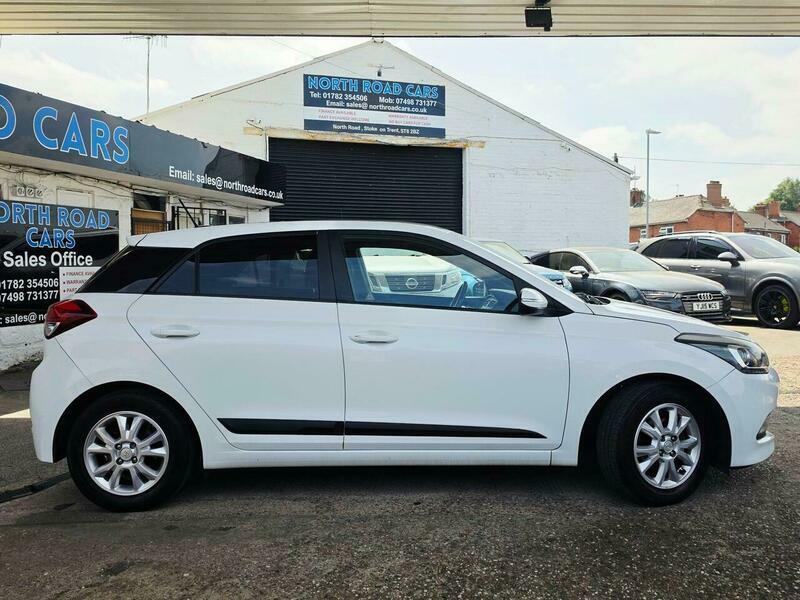Hyundai I20 1.2 Go Euro 6 White #3