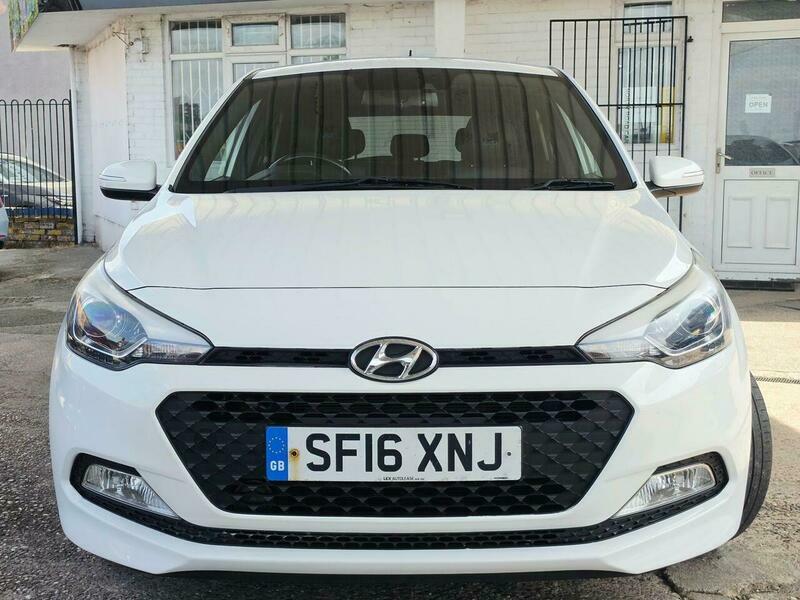 Hyundai I20 1.2 Se White #9