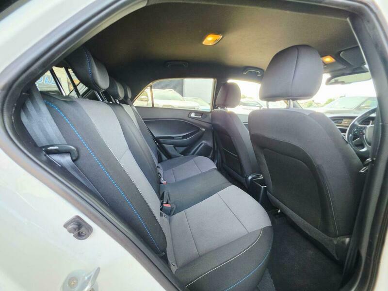 Hyundai I20 1.2 Se White #12