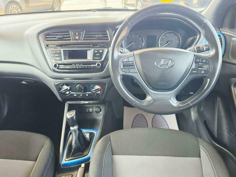 Hyundai I20 1.2 Se White #15