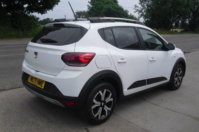 Dacia Sandero Stepway Hatchback NU71HME White #6