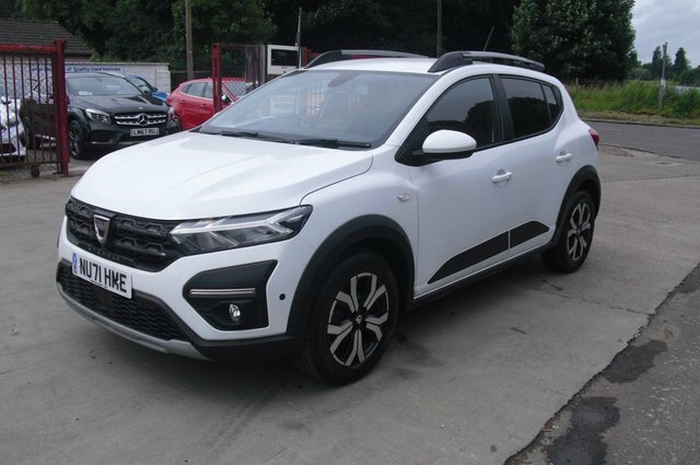 Dacia Sandero Stepway Hatchback NU71HME White #4