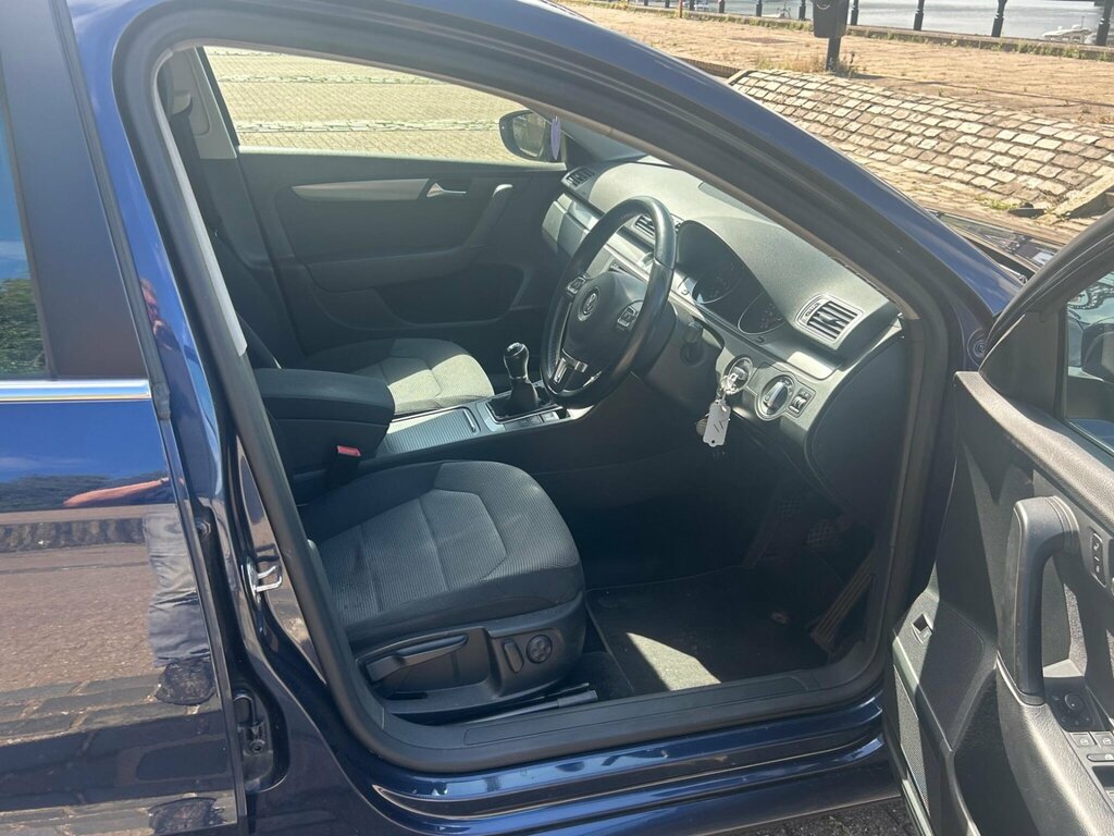 Volkswagen Passat 2.0 Tdi Bluemotion Tech Se Estate Manua Grey #10