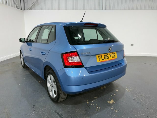 Skoda Fabia 1.2 Tsi Se Dsg Red #10