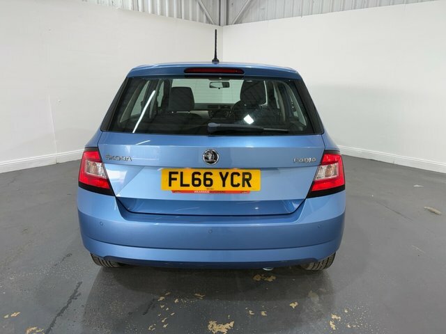 Skoda Fabia 1.2 Tsi Se Dsg Red #9