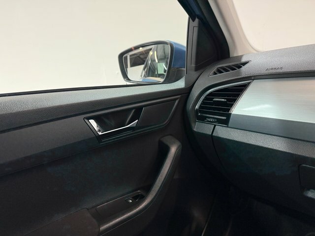 Skoda Fabia 1.2 Tsi Se Dsg Red #23
