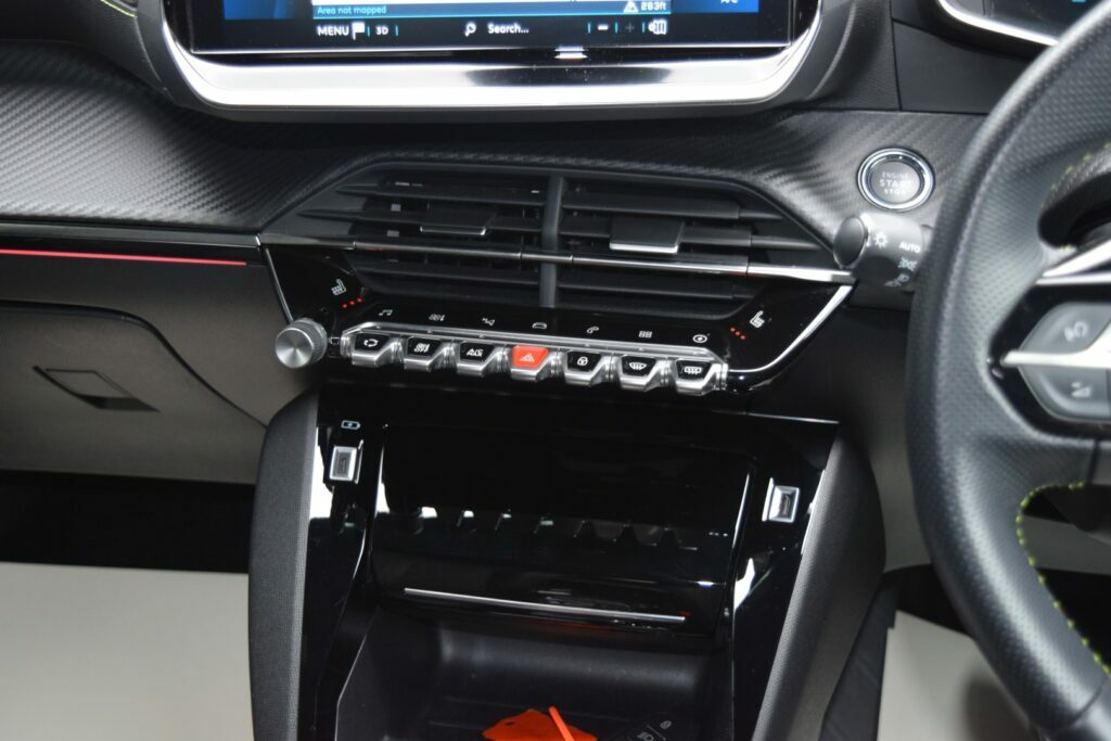 Peugeot e-2008 Suv 50Kwh 136 Allr Prm Au Grey #30