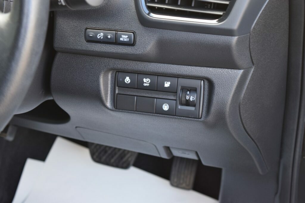 Nissan Leaf Hatchback Black #22