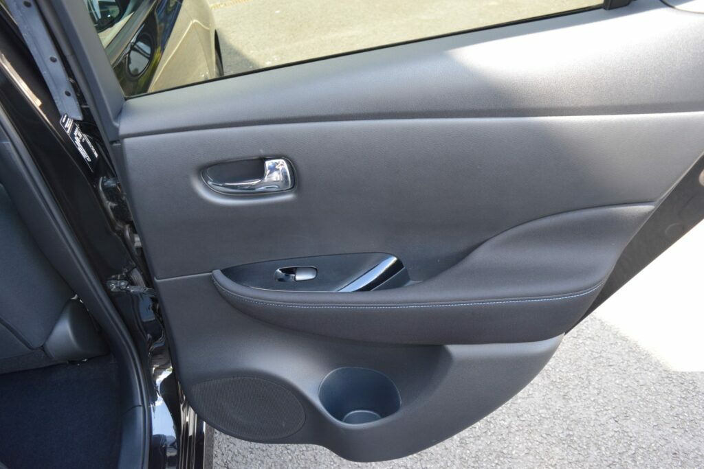 Nissan Leaf Hatchback Black #51