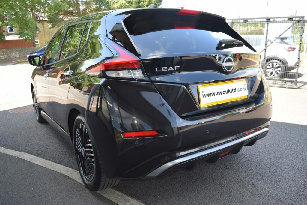 Nissan Leaf Hatchback Black #8