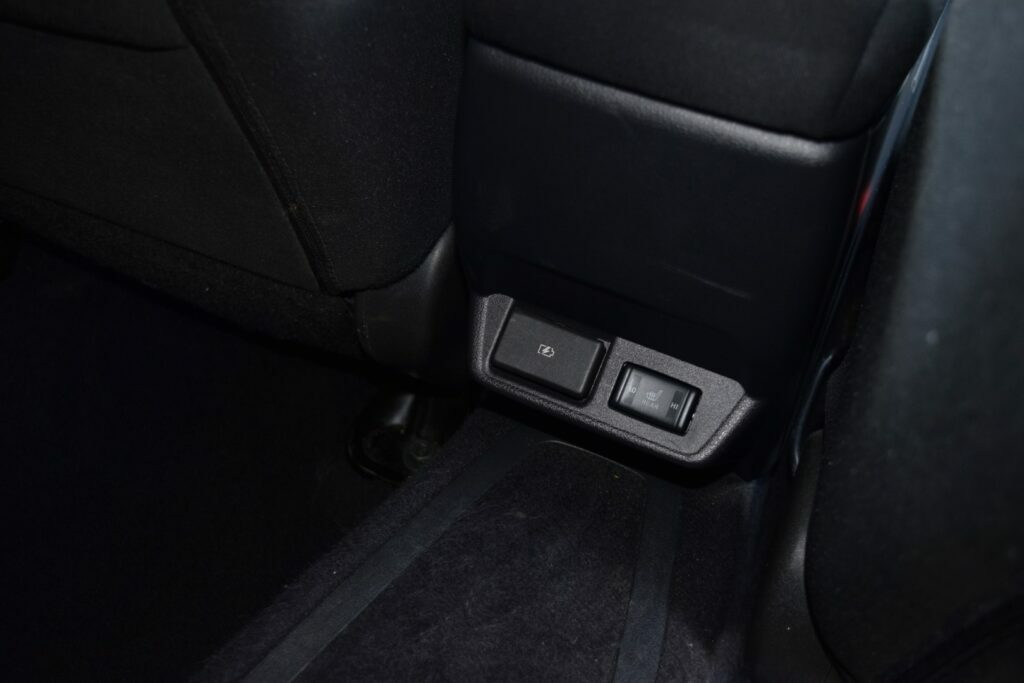Nissan Leaf Hatchback Black #52