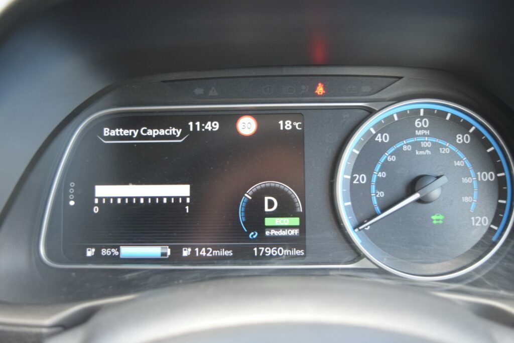 Nissan Leaf Hatchback Black #20