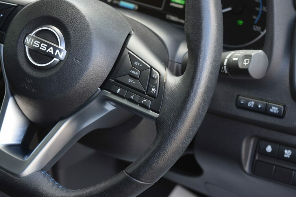 Nissan Leaf Hatchback Black #21