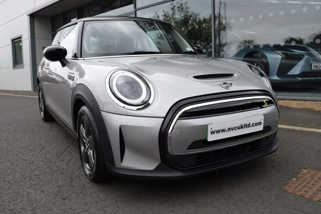 Mini Hatch 3-Door Hatch Cooper Classic Black #3