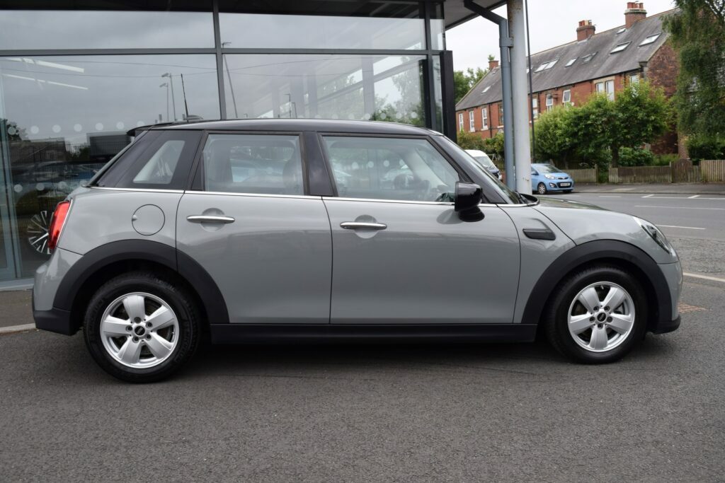 Mini Hatch 1.5 Cooper Sport Euro 6 Ss White #2