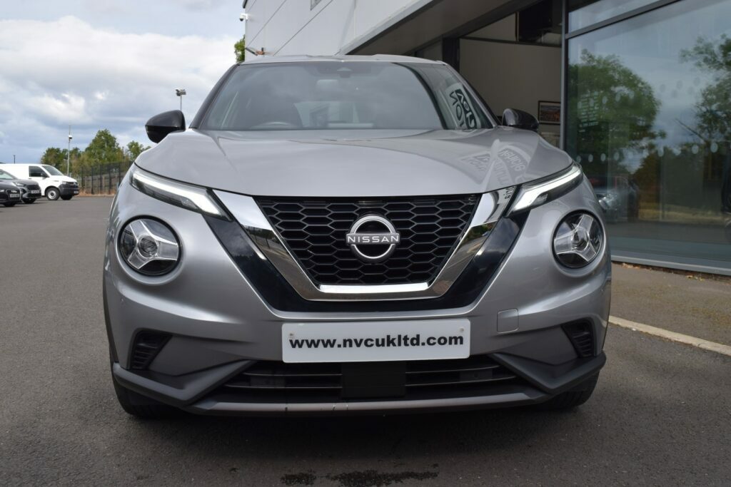 Nissan Juke 1.0 Dig-t N-connecta Silver #4