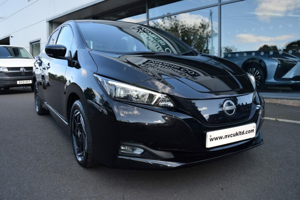 Nissan Leaf 110Kw 39Kwh Acenta Black #3
