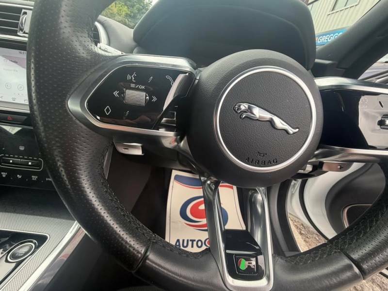 Jaguar XE Saloon 2.0 P250i Hse Euro 6 Ss 20196 Silver #16