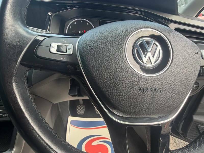 Volkswagen Polo Hatchback White #19