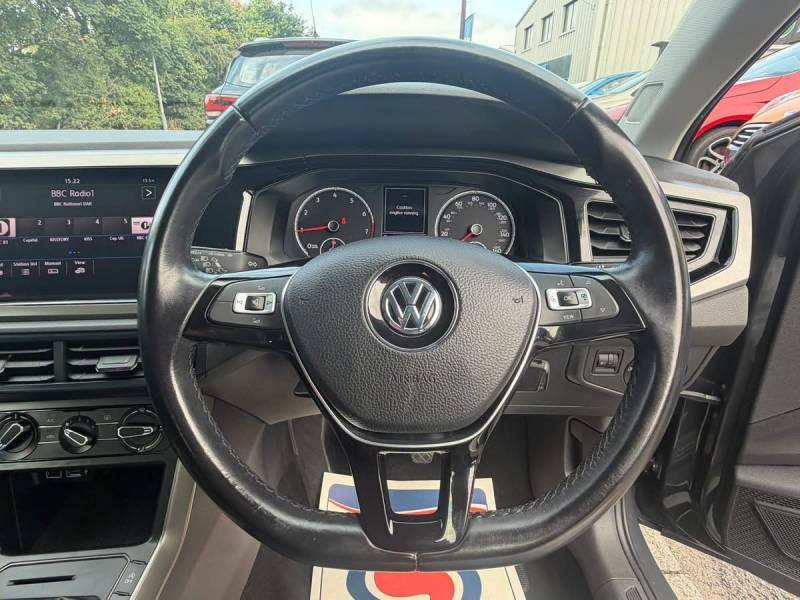Volkswagen Polo Hatchback White #18