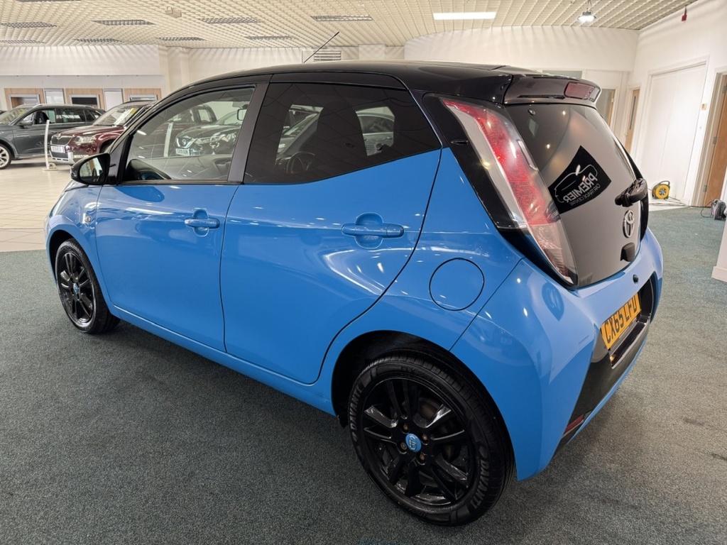 Toyota Aygo 1.0 Vvt-i X-cite 2 Blue #4