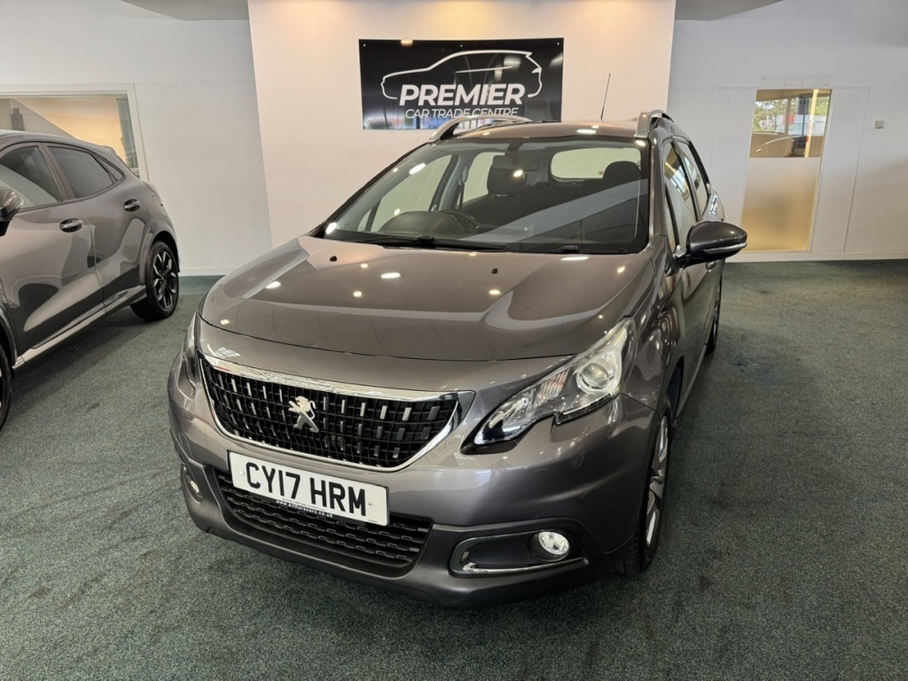 Peugeot 2008 1.2 Puretech Active Grey #2