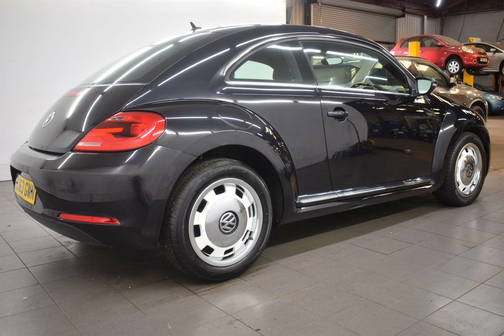 Volkswagen Beetle 2.0 Tdi Design Dsg Euro 5 BJ63GWN Black #2