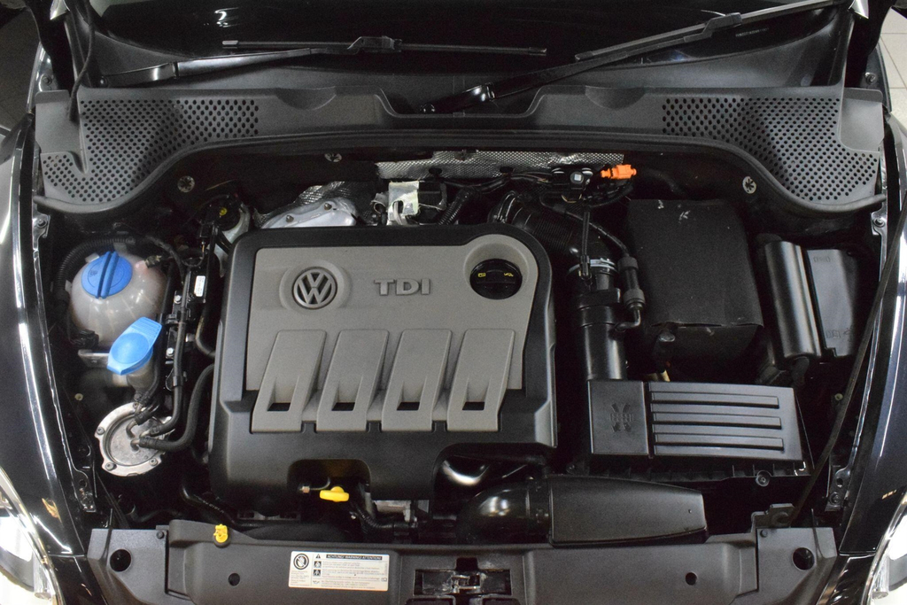Volkswagen Beetle 2.0 Tdi Design Dsg Euro 5 BJ63GWN Black #4