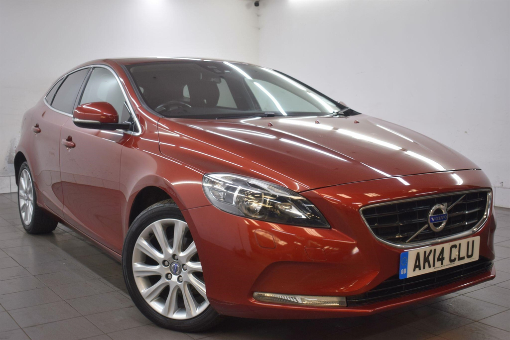 Volvo V40 1.6 D2 Se Euro 5 Ss AK14CLU Red #5