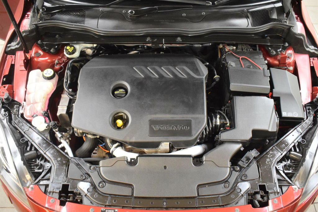 Volvo V40 1.6 D2 Se Euro 5 Ss AK14CLU Red #4
