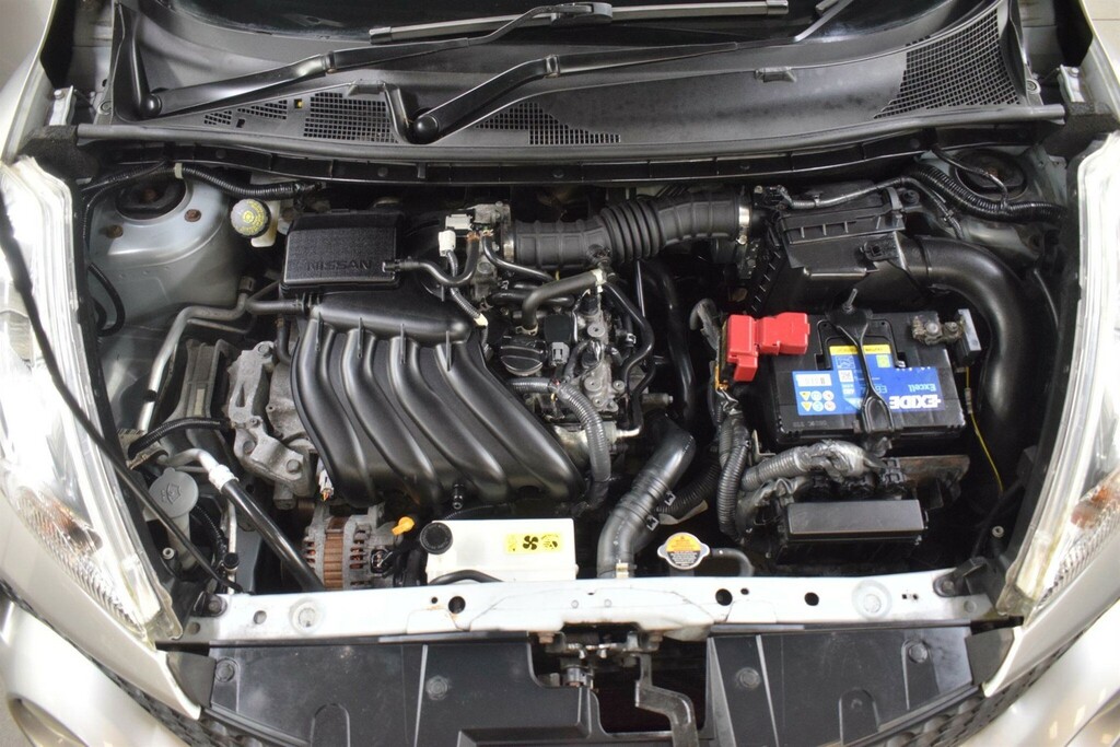 Nissan Juke 1.6 Tekna Euro 5 BJ11OMY Silver #4