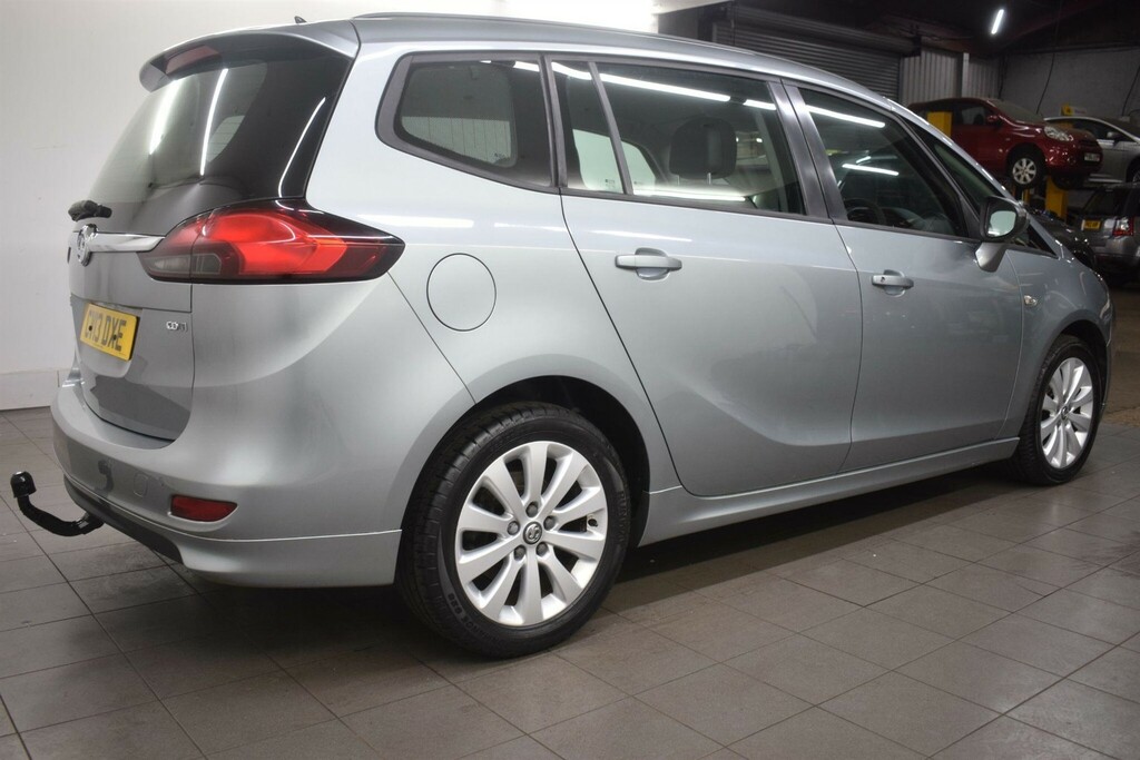 Vauxhall Zafira Tourer 2.0 Cdti Exclusiv Euro 5 CV13DXE Silver #2