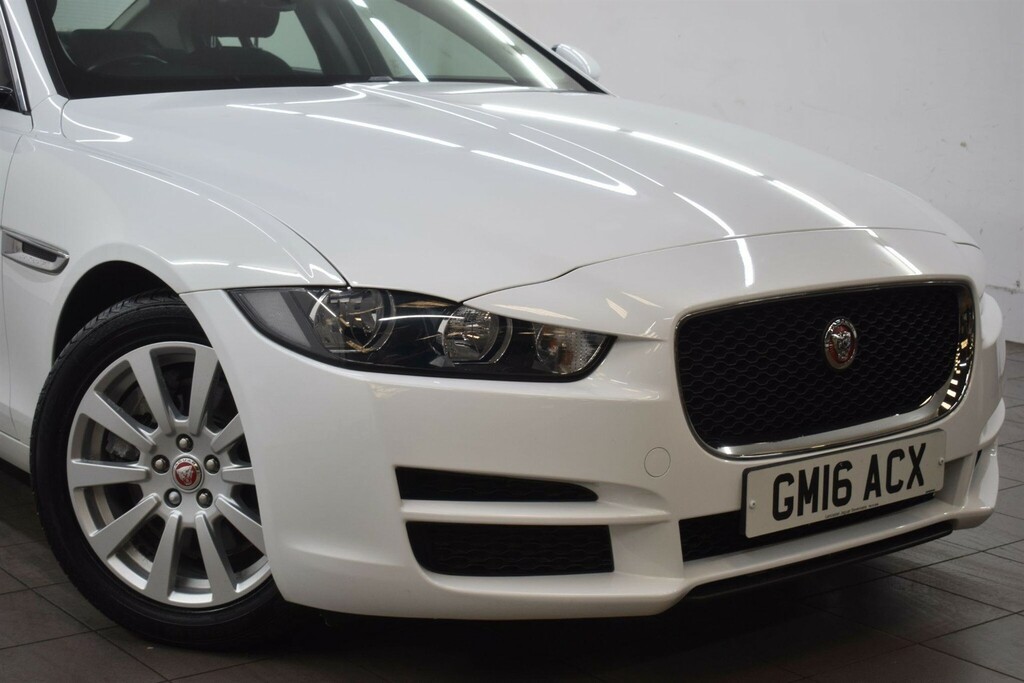 Jaguar XE 2.0 Gtdi Se Euro 6 Ss White #6
