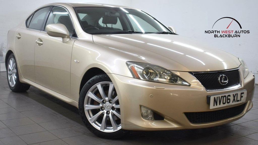 Lexus IS 2.5 Se-l Brown