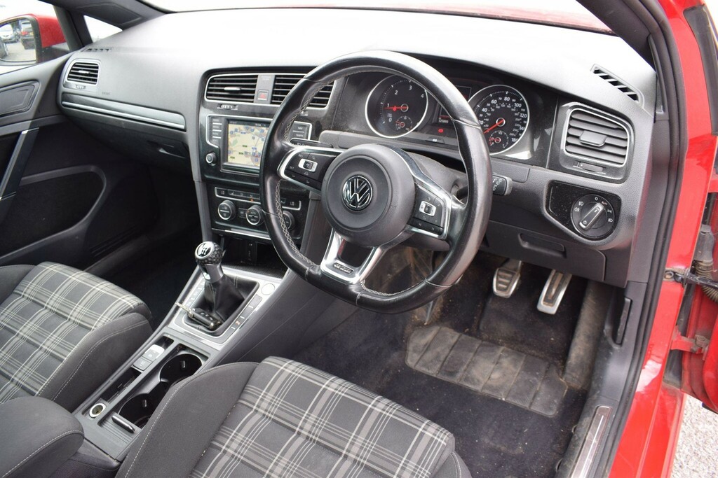 Volkswagen Golf 2.0 Tdi Bluemotion Tech Gtd Euro 6 Ss PE17DTN Red #3